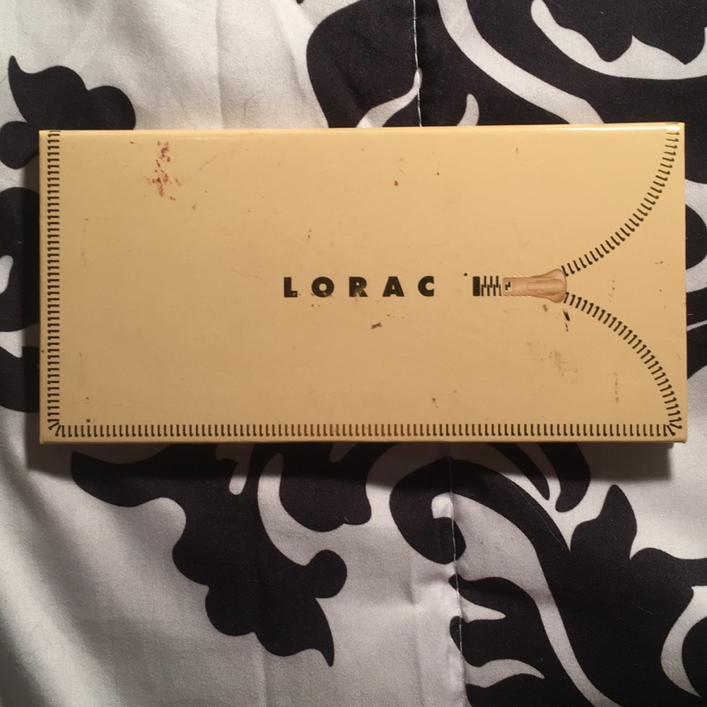 Lorac Unzipped